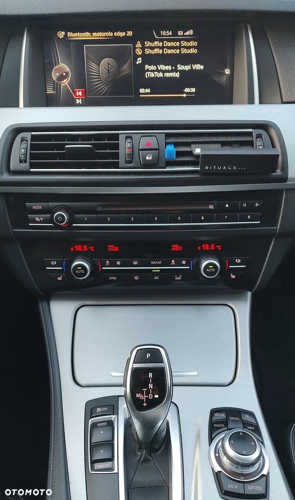 BMW Seria 5 535d Sport-Aut Modern Line - 26