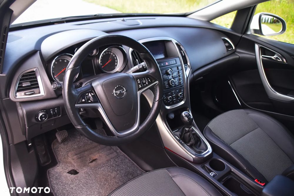 Opel Astra 1.6 Turbo White Edition - 6