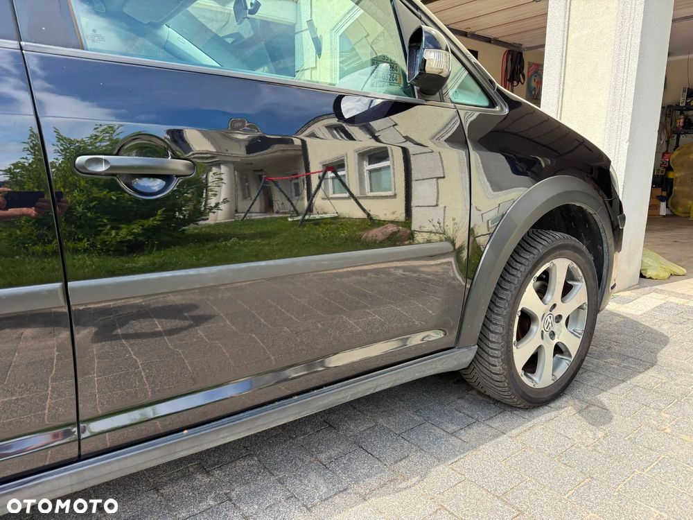 Volkswagen Touran 1.4 TSI Cross - 6