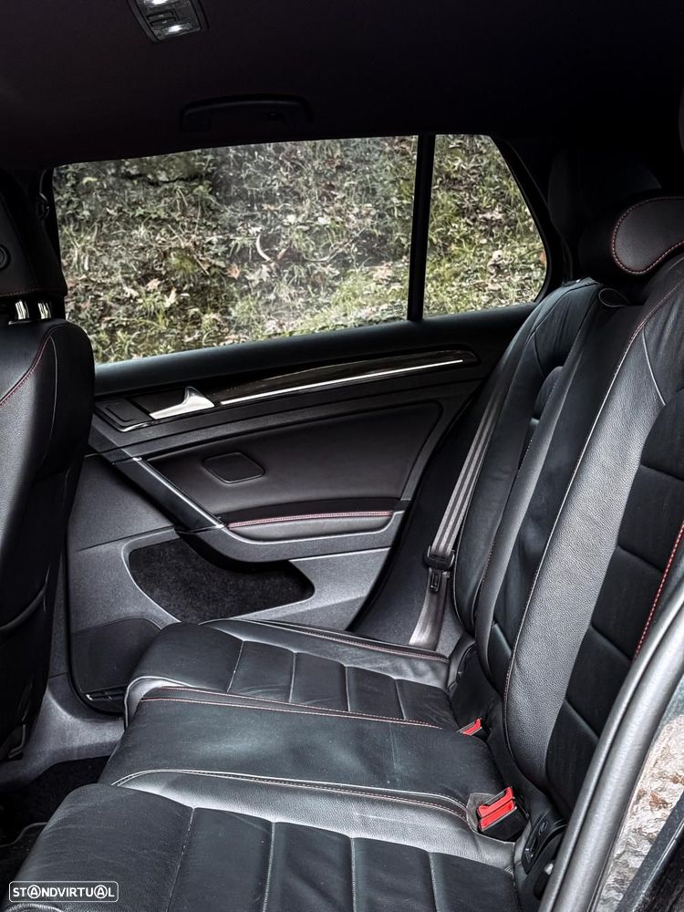 VW Golf 2.0 TSi GTi - 11