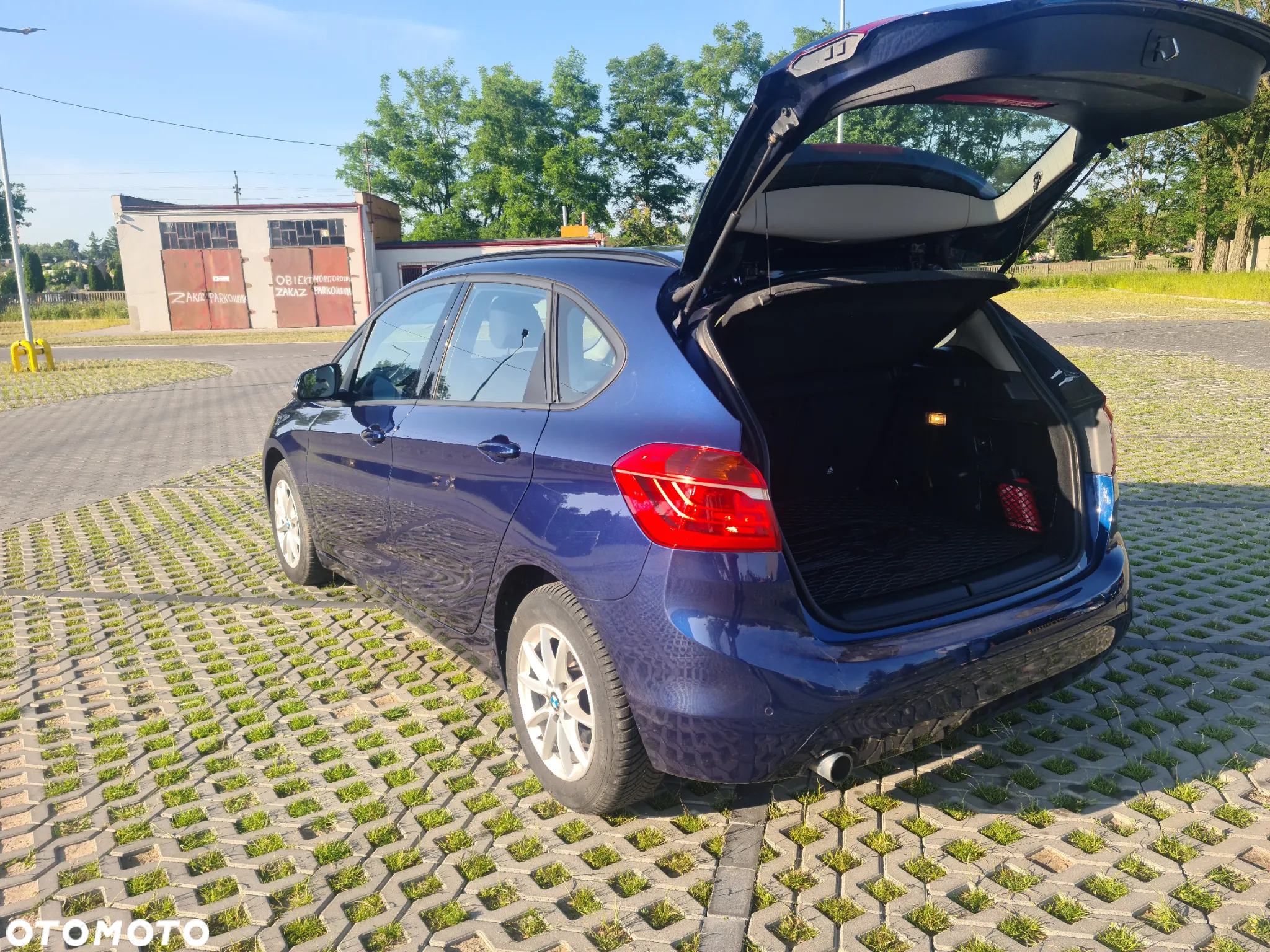 BMW Seria 2 216d - 8