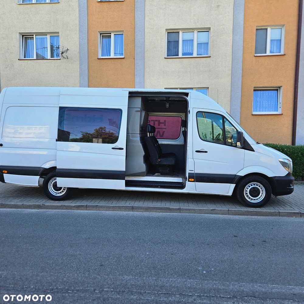 Mercedes-Benz Sprinter - 13