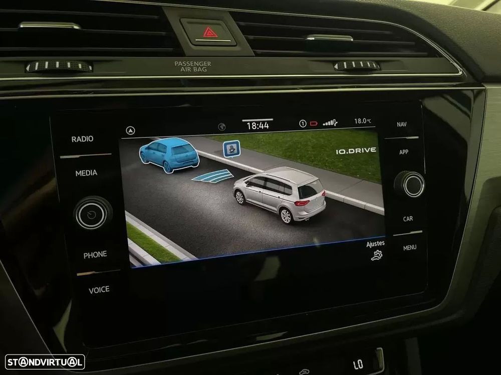 VW Touran 2.0 TDI Confortline - 28