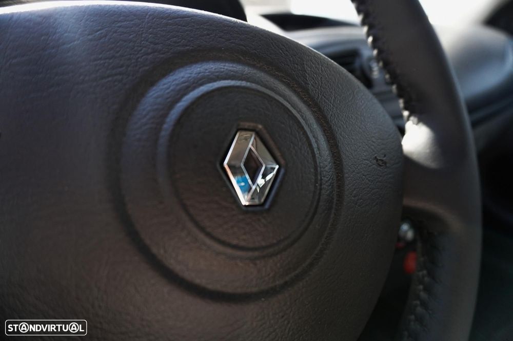 Renault Clio 1.5 dCi Pack - 8