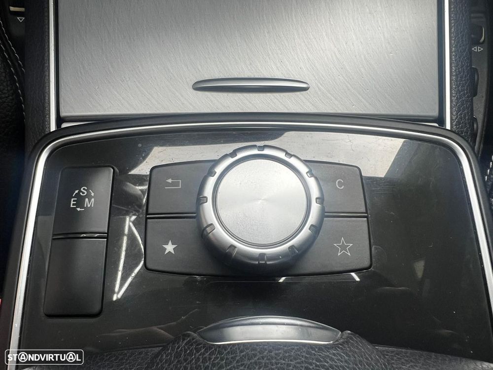 Mercedes-Benz E 350 d 4-Matic AMG Line - 24