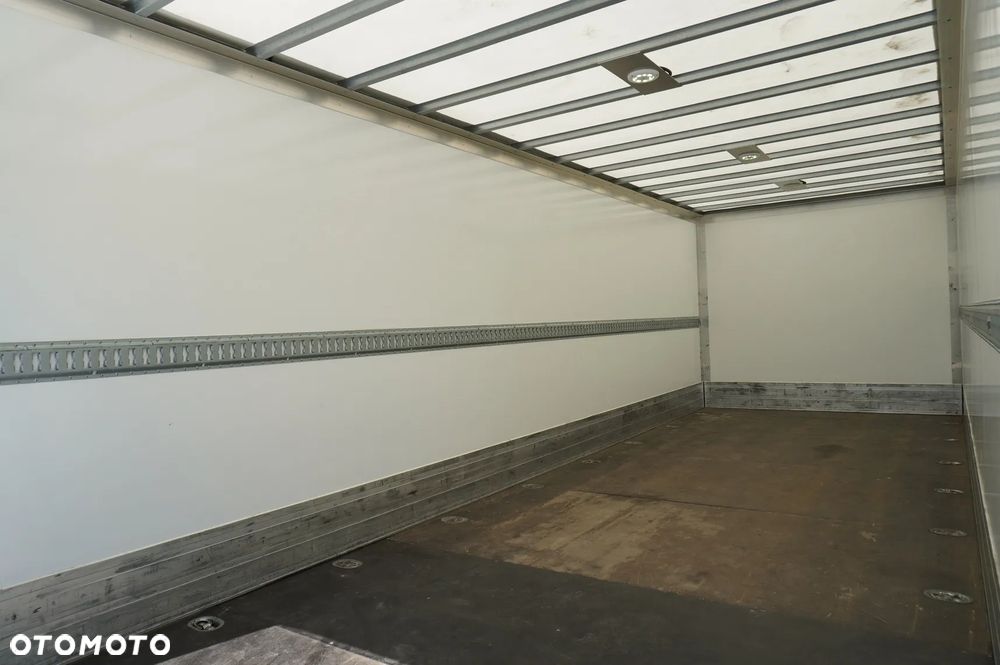 DAF LF 12.210 kontener 18 palet z windą / 50 tys.km /2024_245461 - 15