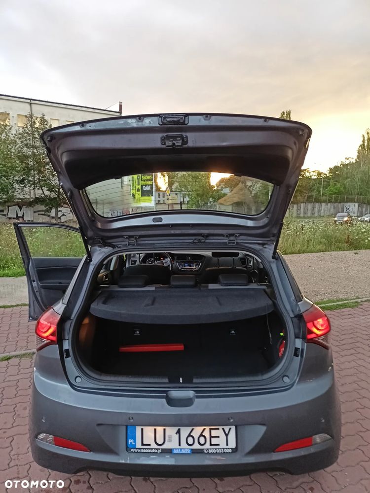Hyundai i20 1.2 Comfort - 12