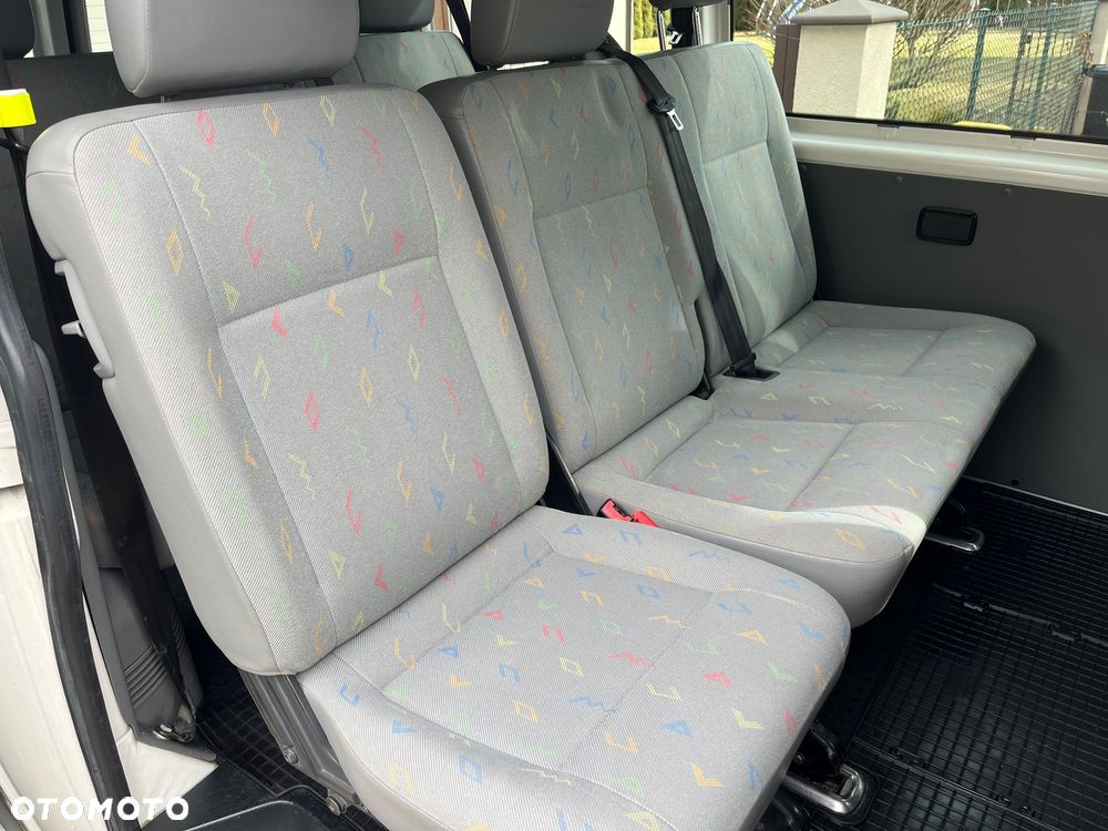 Volkswagen Transporter - 14