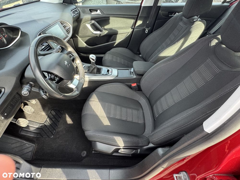 Peugeot 308 - 10
