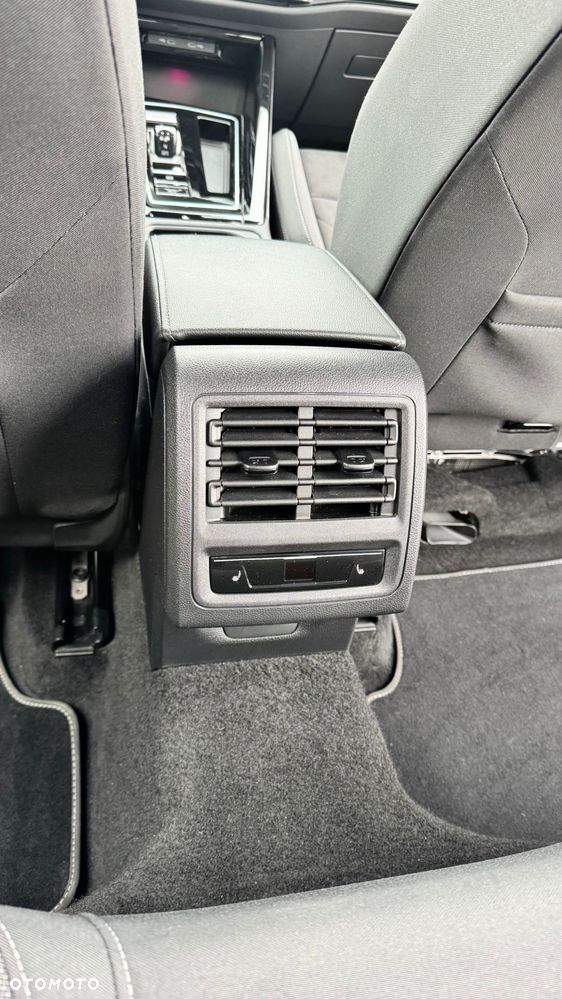 Volkswagen Golf - 20
