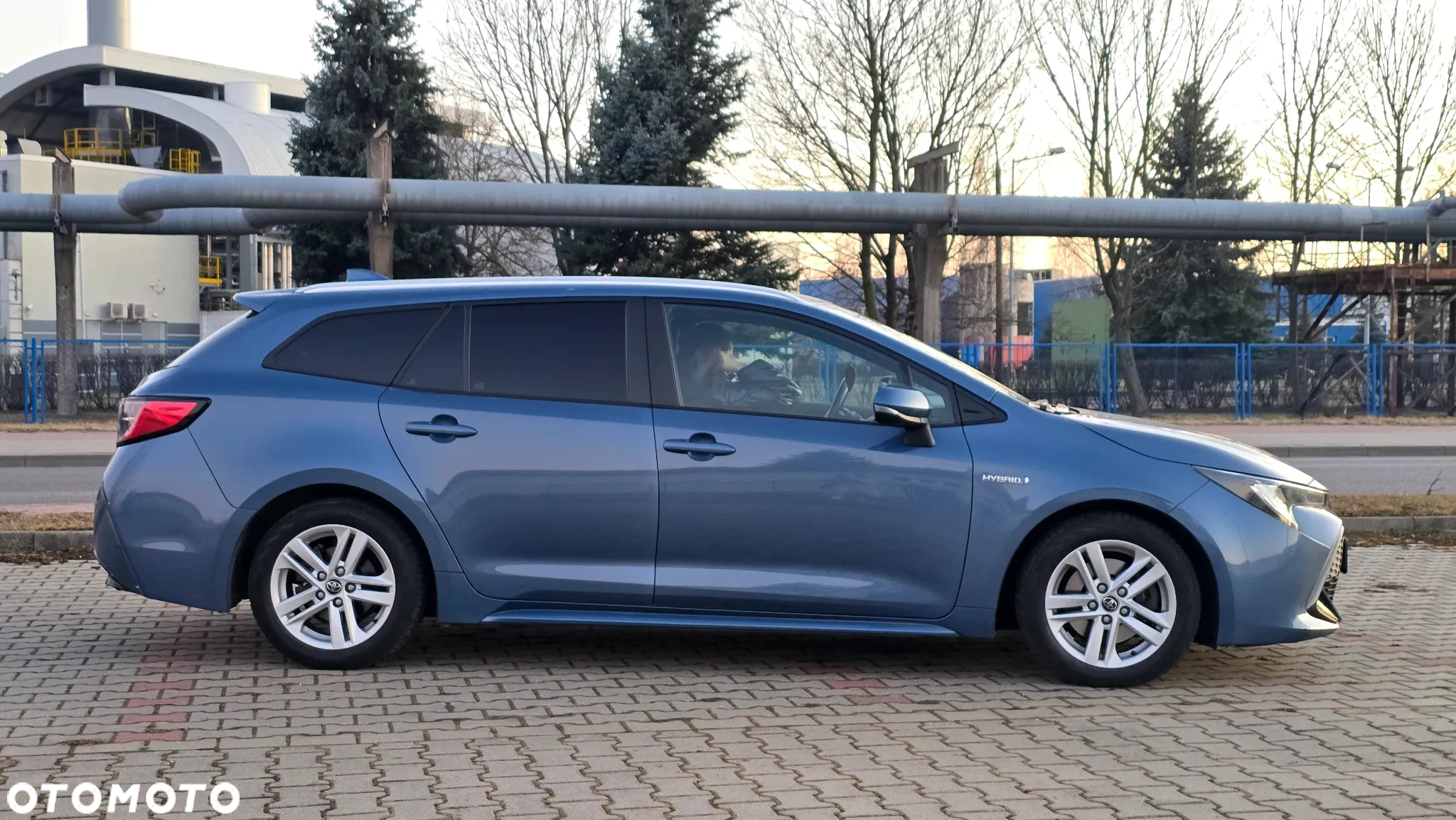 Toyota Corolla 2.0 Hybrid Comfort - 12