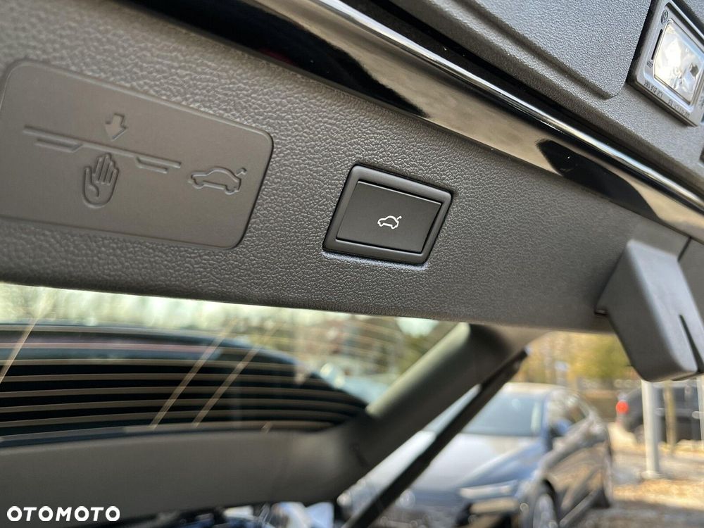 Volkswagen T-Roc - 36