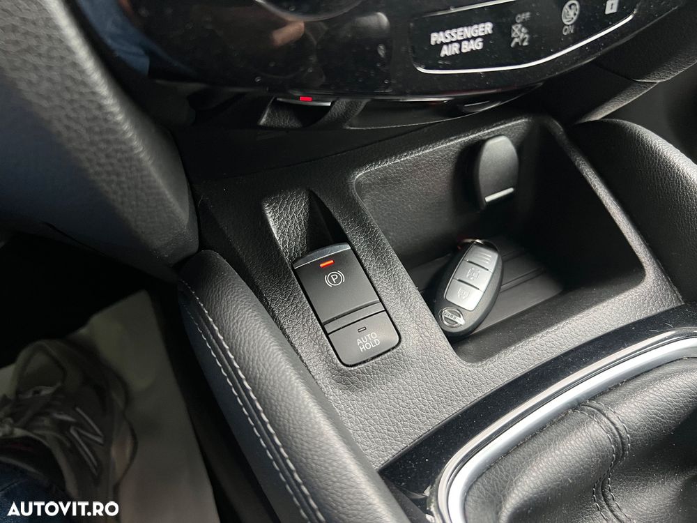 Nissan Qashqai 1.6 DCI Start/Stop Tekna - 16