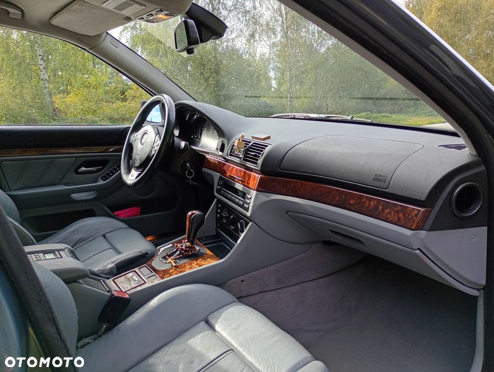 BMW Seria 5 - 22