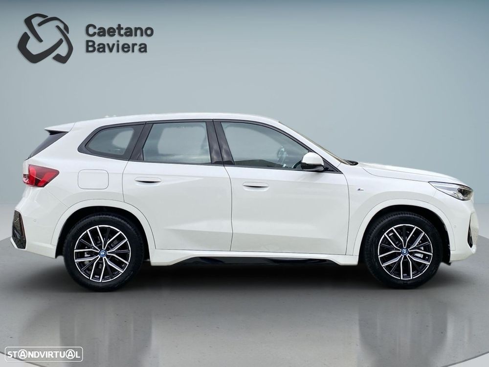 BMW iX1 xDrive30 Pack Desportivo M - 24