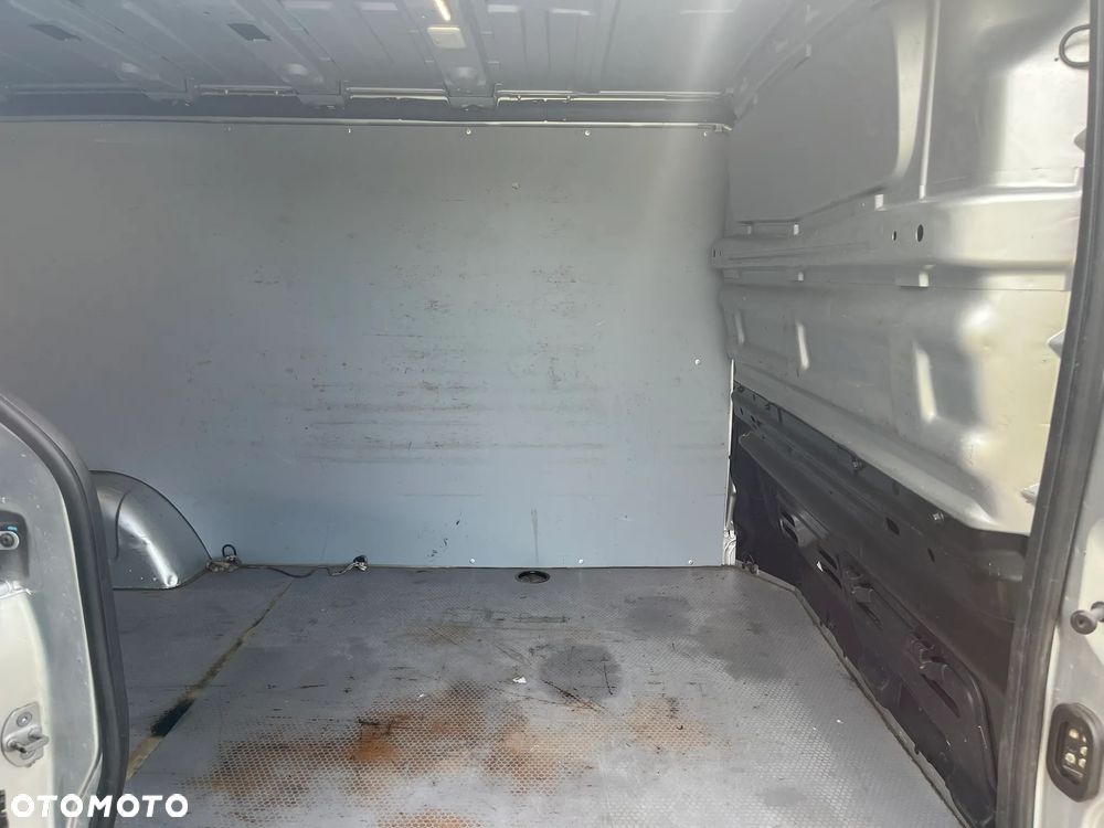 Renault Trafic - 13