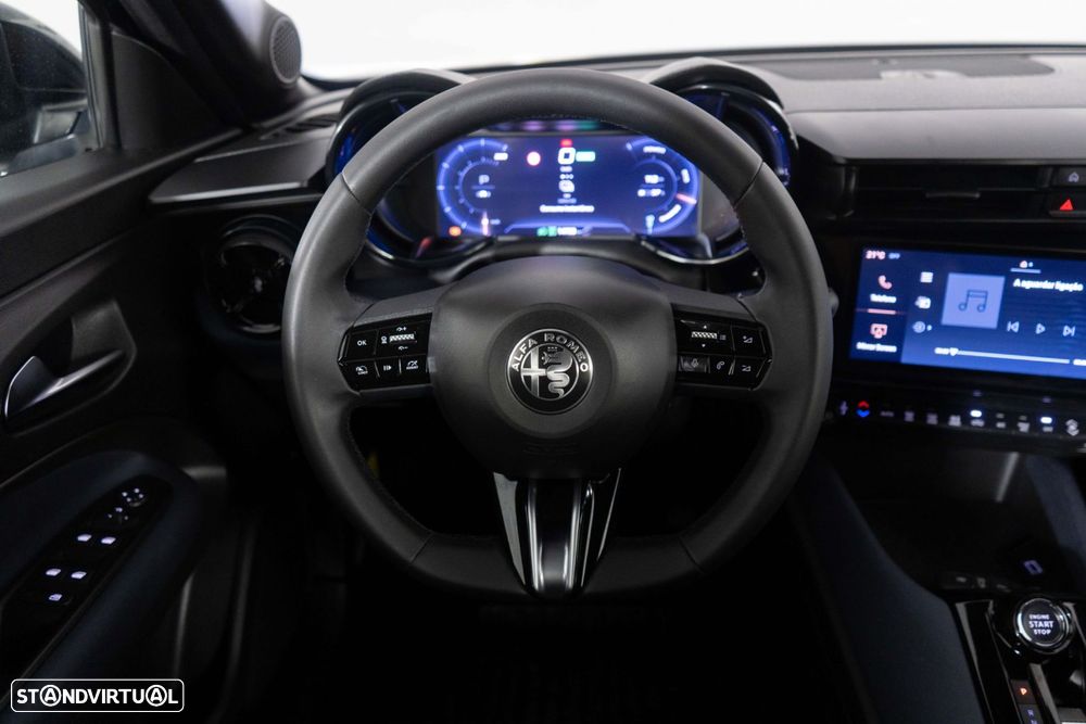 Alfa Romeo Junior Elletrica 50 kWh Launch Edition - 24