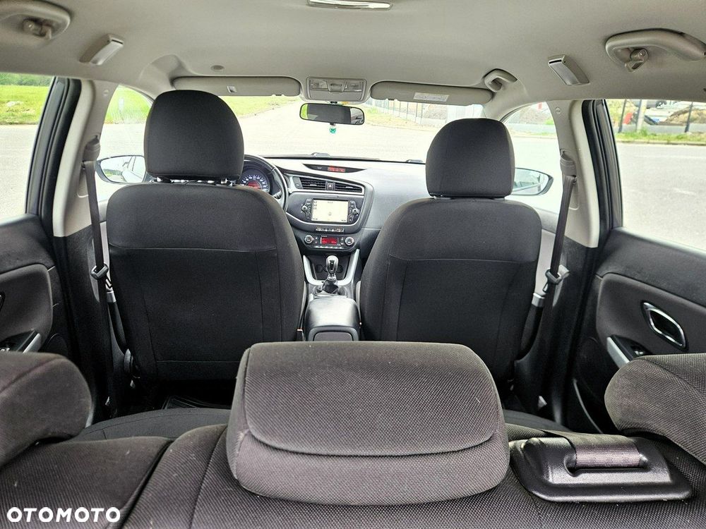 Kia Ceed 1.6 CRDi 128 Dream-Team Edition - 36