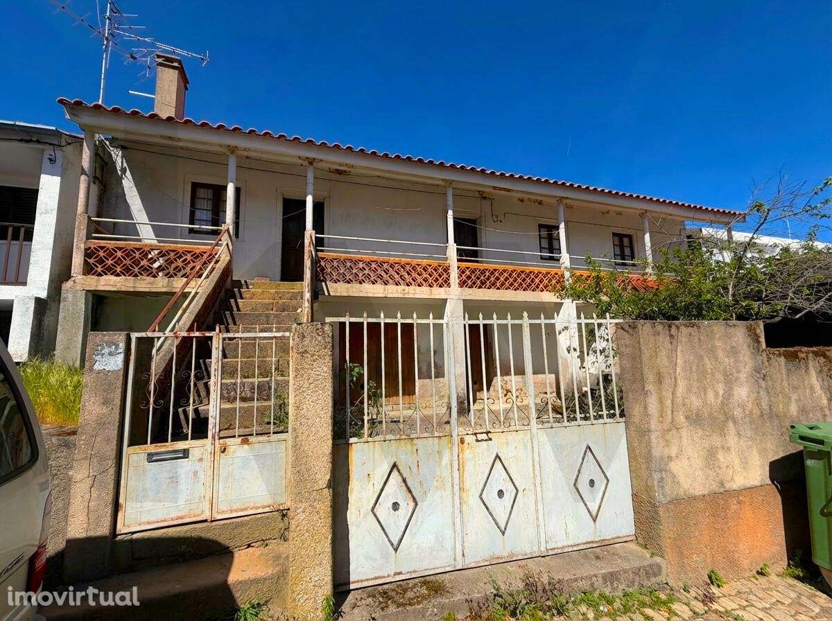 Moradia com Grande Potencial e Espaço Exterior – Mata da Rainha, Fundã - Grande imagem: 2/31