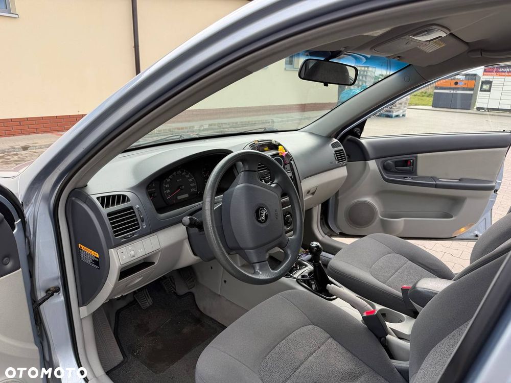 Kia Cerato 2.0 CRDi LX - 5