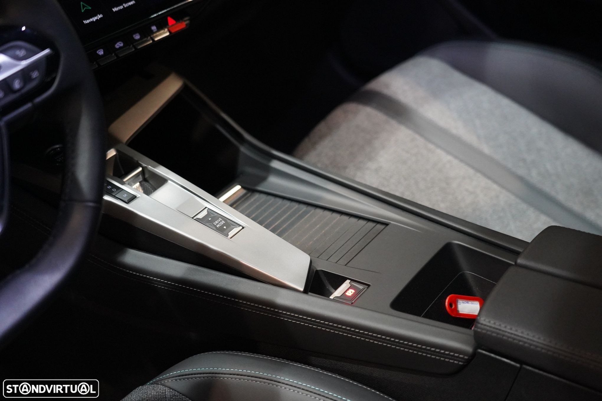 Peugeot 408 1.2 PureTech Allure EAT8 - 18