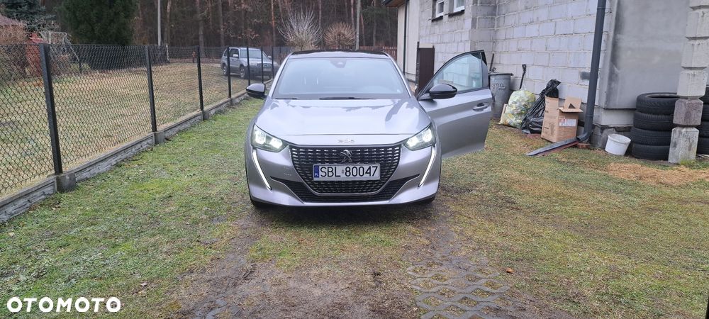 Peugeot 208 - 4