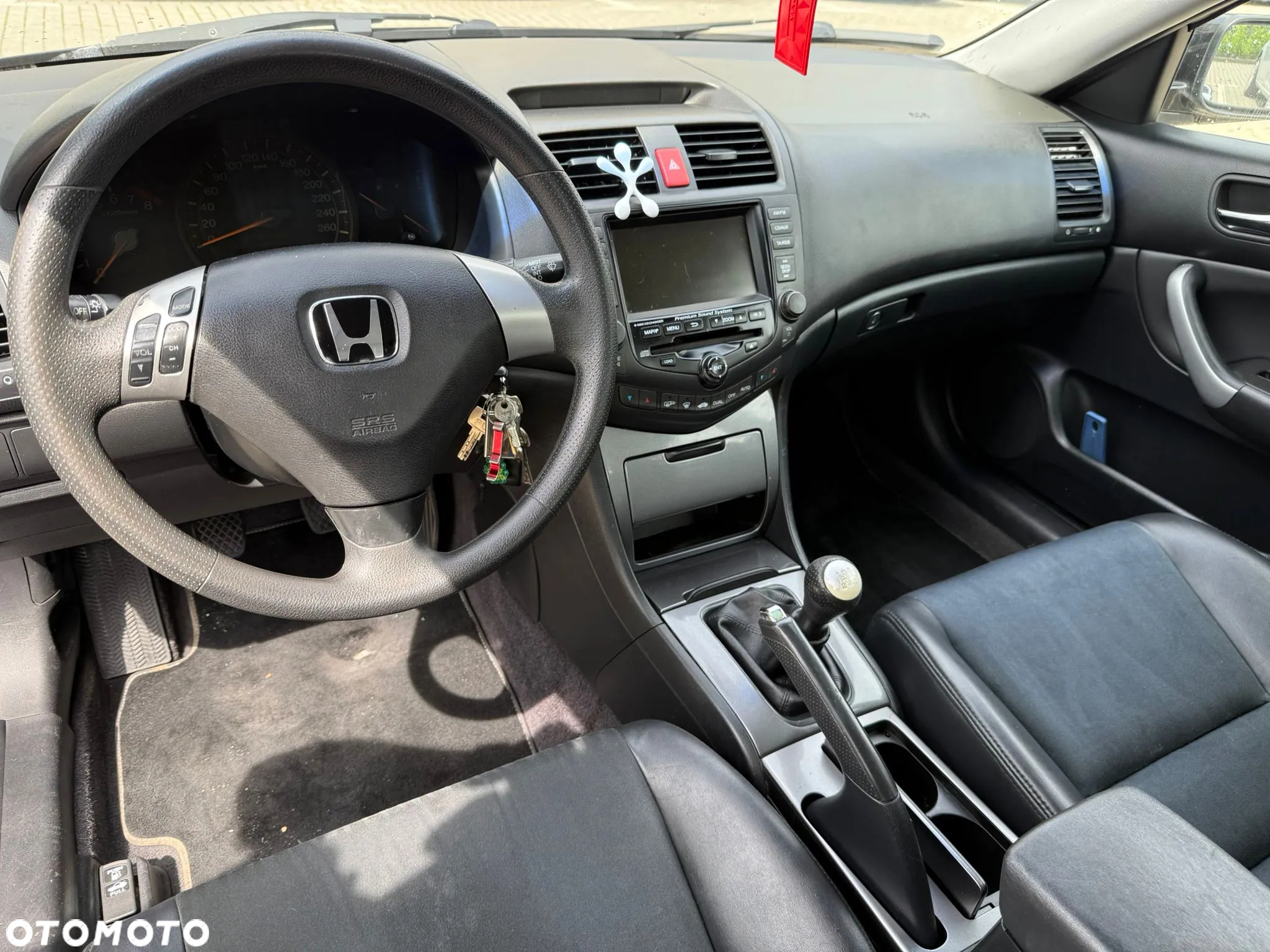 Honda Accord 2.0 Executive - 11