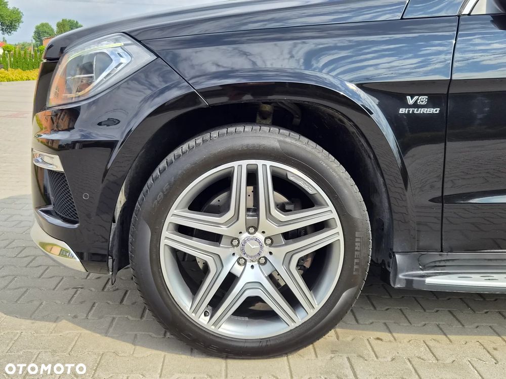 Mercedes-Benz GL 500 4Matic (BlueEFFICIENCY) 7G-TRONIC - 32