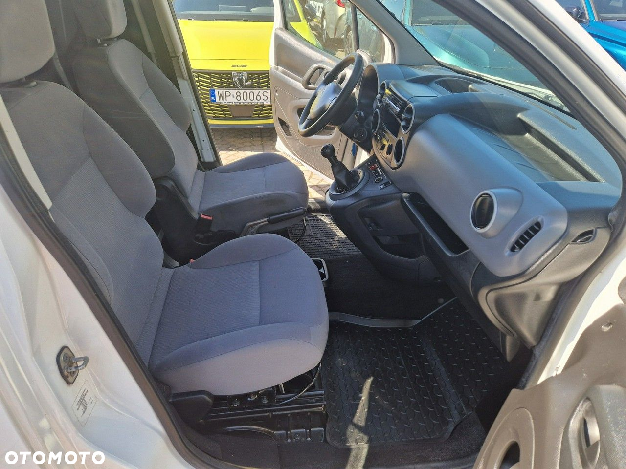 Peugeot Partner - 8