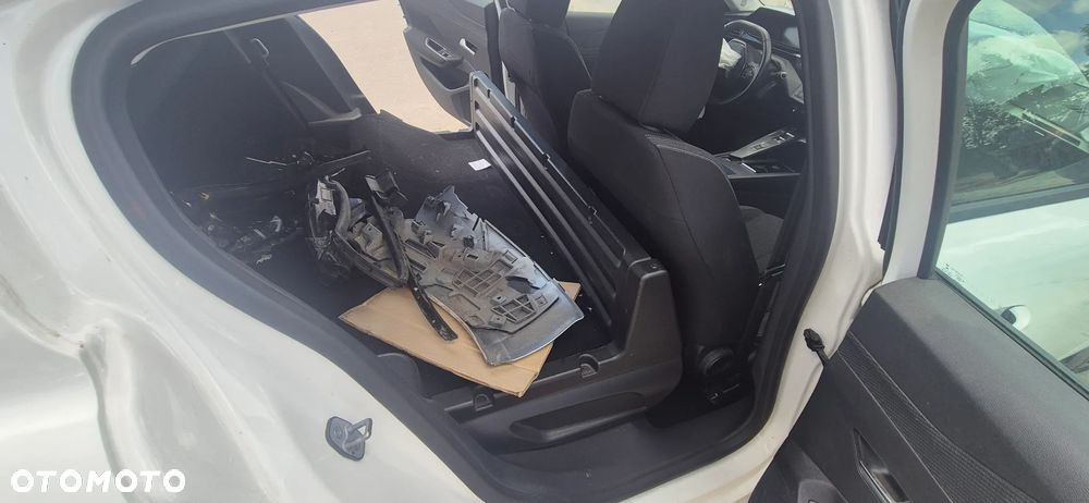 Peugeot 308 1.5 BlueHDi Active Pack Business S&S EAT8 - 25
