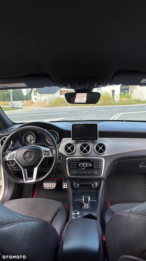 Mercedes-Benz CLA 45 AMG 4-Matic - 15