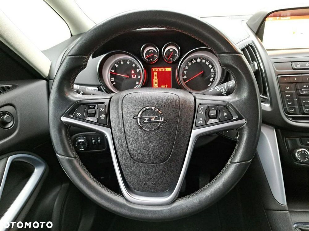 Opel Zafira - 16