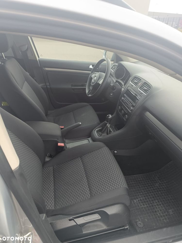 Volkswagen Golf - 11