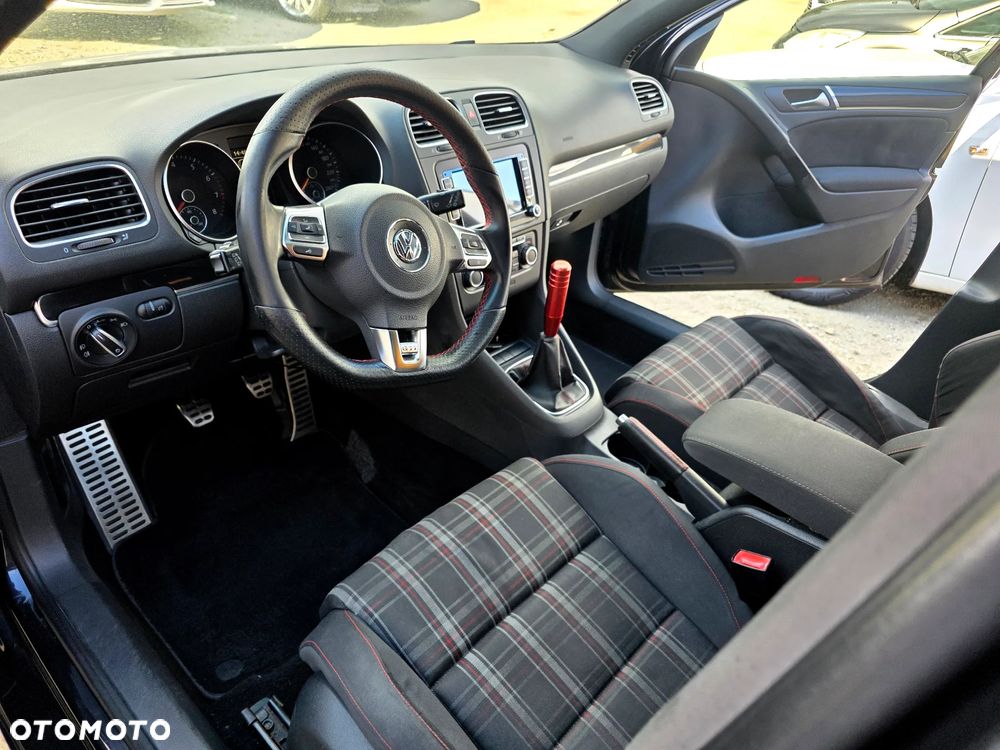 Volkswagen Golf 2.0 GTI - 9