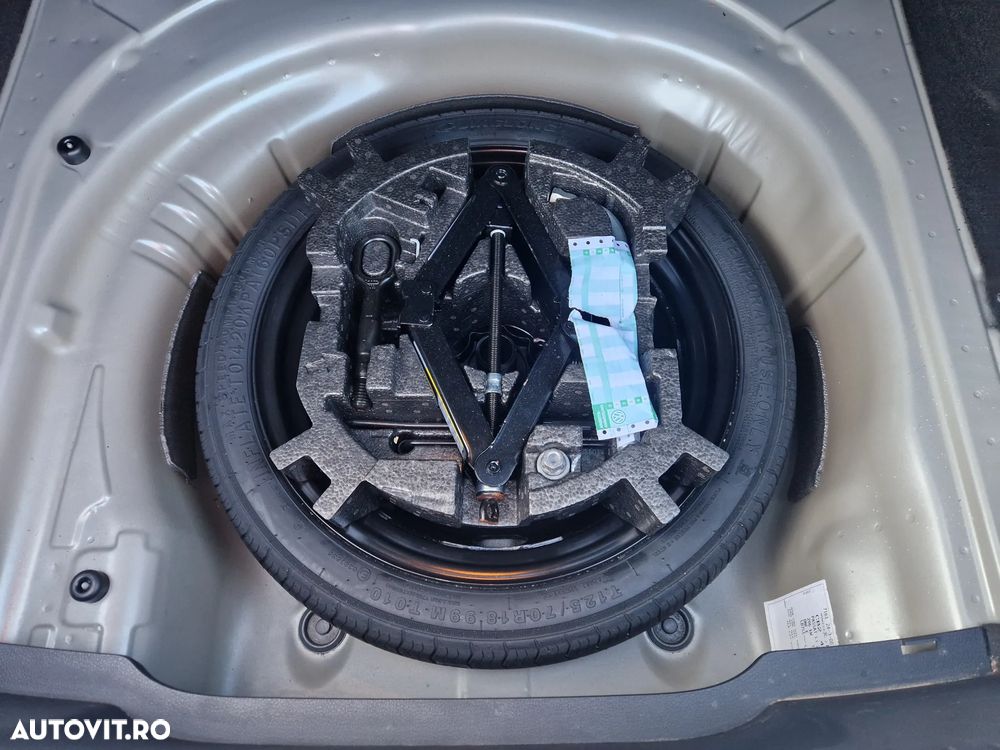 Volkswagen Passat - 28