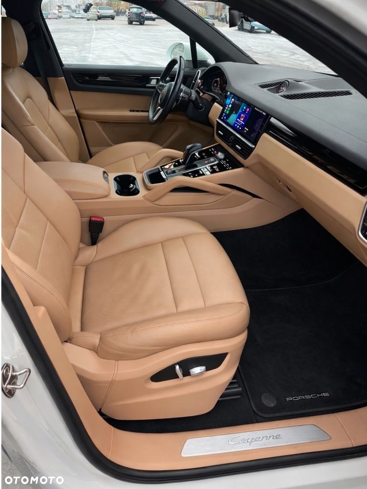 Porsche Cayenne - 10