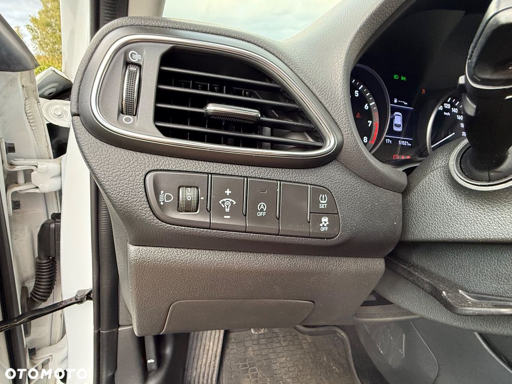 Hyundai i30 1.5 DPI Comfort - 33