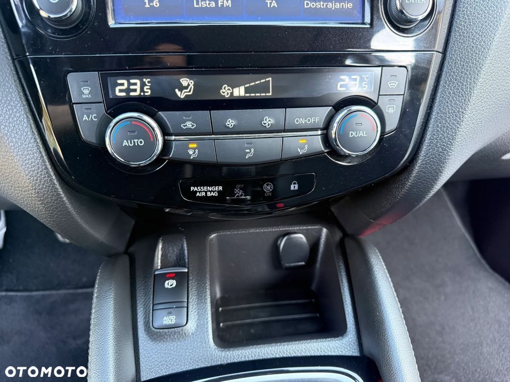 Nissan Qashqai 1.3 DIG-T Tekna+ - 32