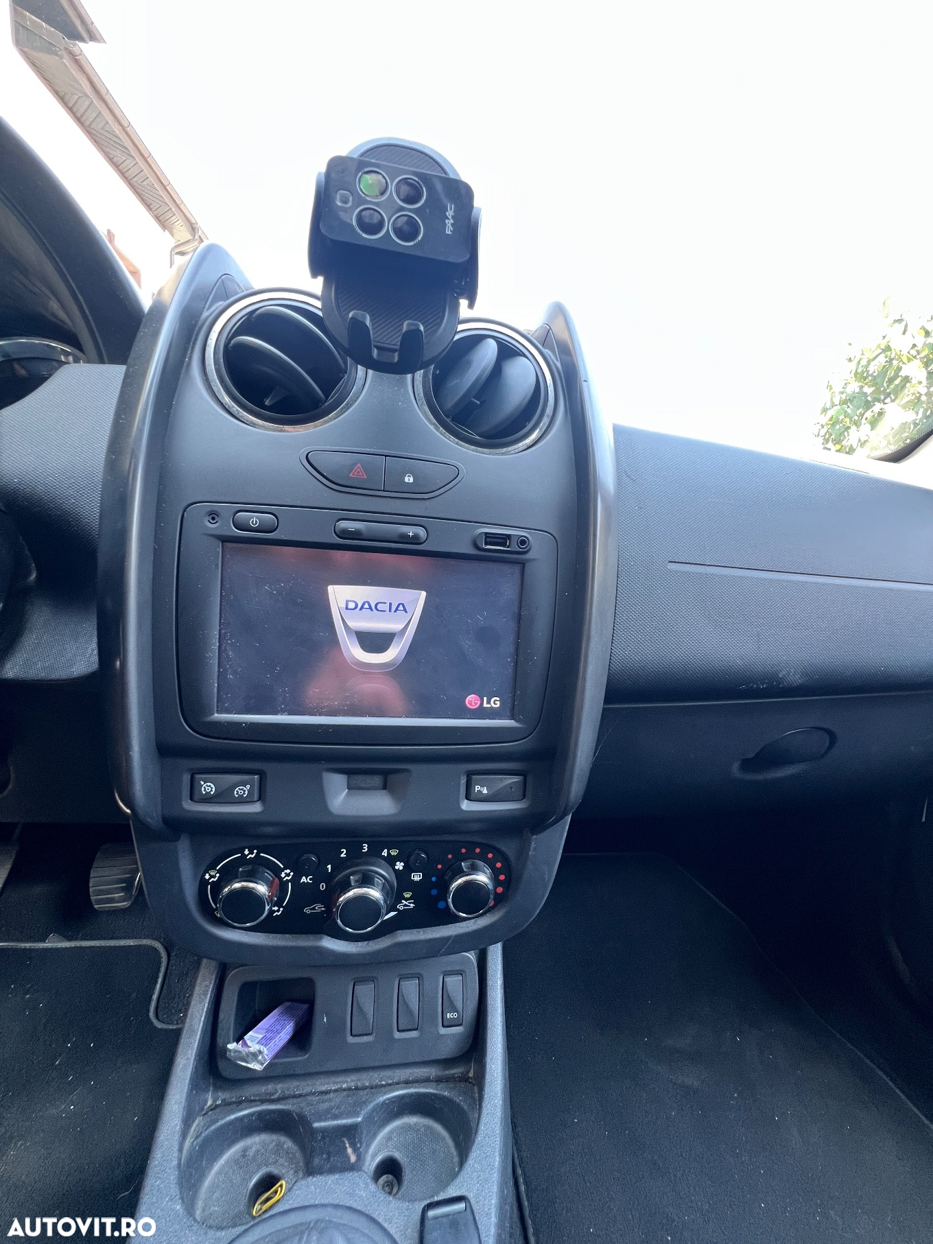 Dacia Duster TCe 125 4x2 Laureate - 17