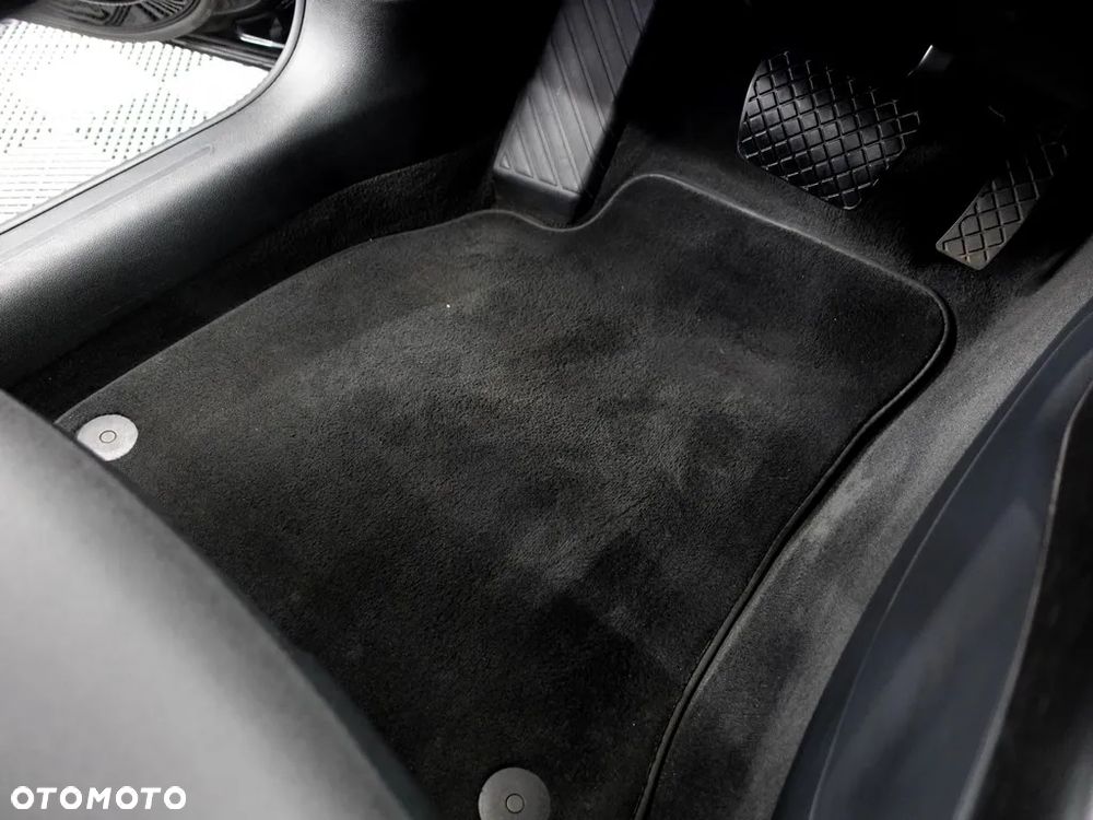 Audi A4 Avant 2.0 TDI Design S tronic - 22