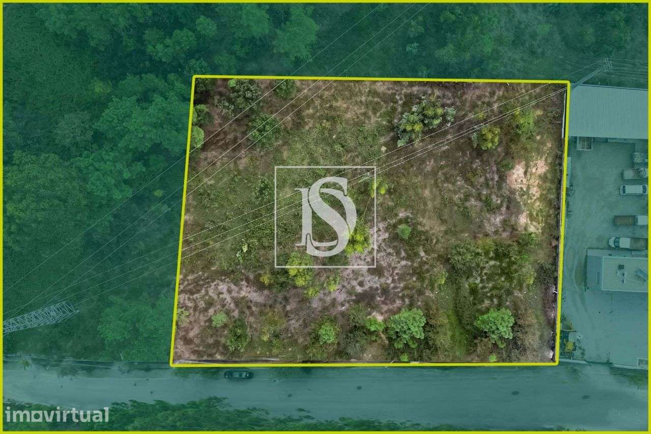 Terreno industrial com 3.800 m² e com licença de construção - Grande imagem: 3/23