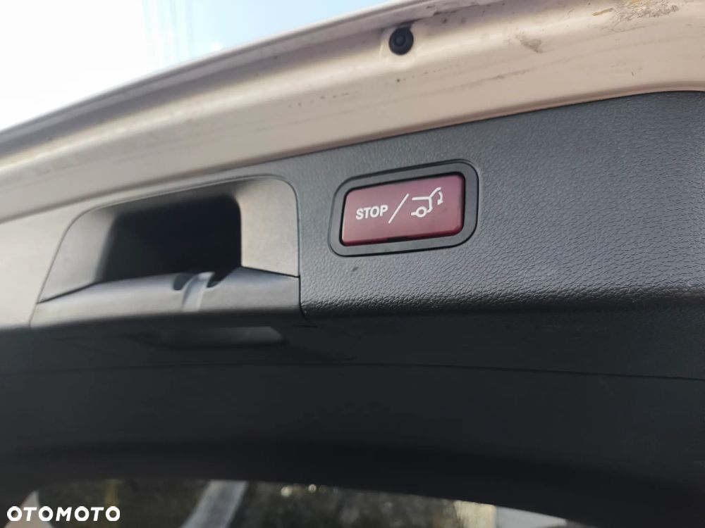 Mercedes-Benz GLC 250 d 4Matic 9G-TRONIC AMG Line - 25