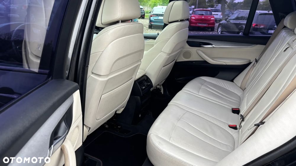 BMW X5 xDrive30d - 22