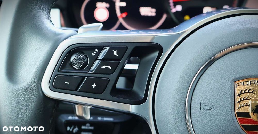 Porsche Cayenne - 24