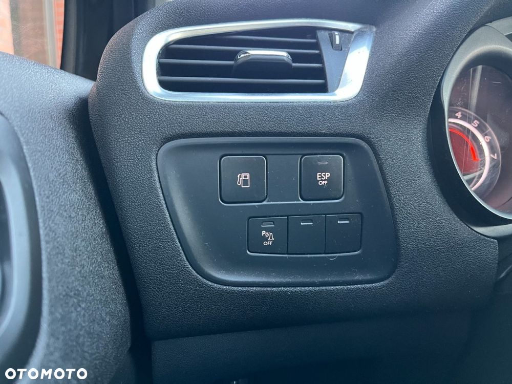 Citroën C4 1.6 VTi SX - 14