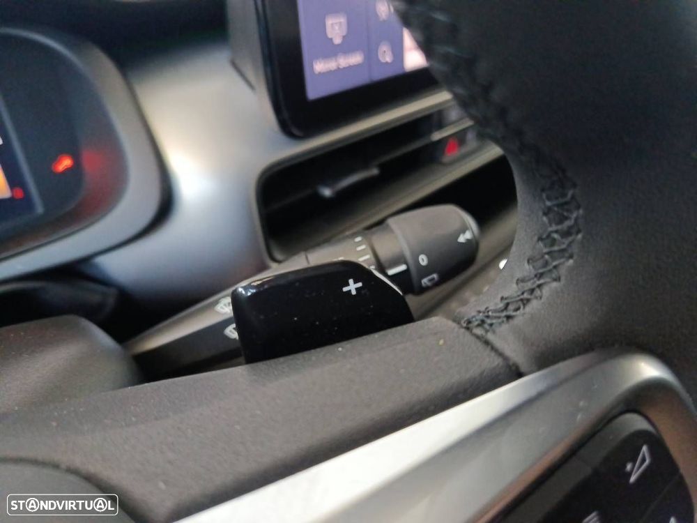 Jeep Avenger 1.2 e-Hybrid Altitude DCT - 16