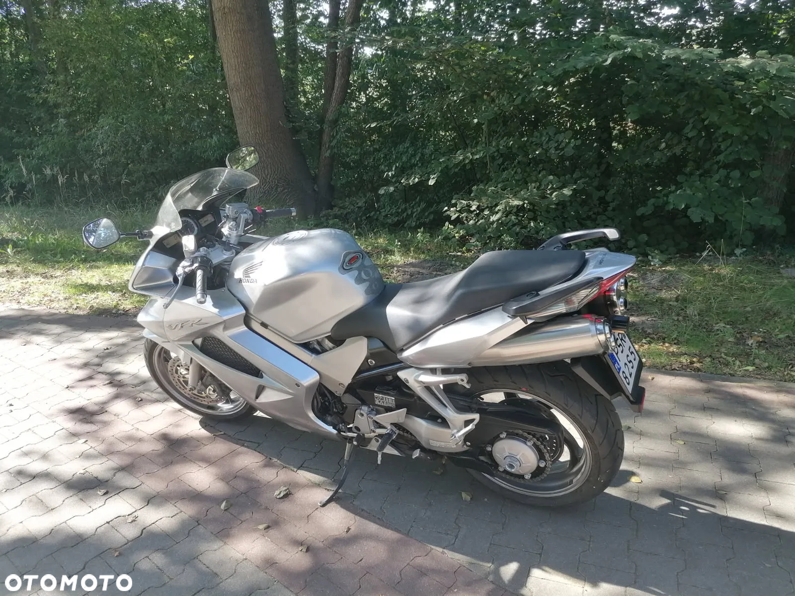 Honda VFR - 10