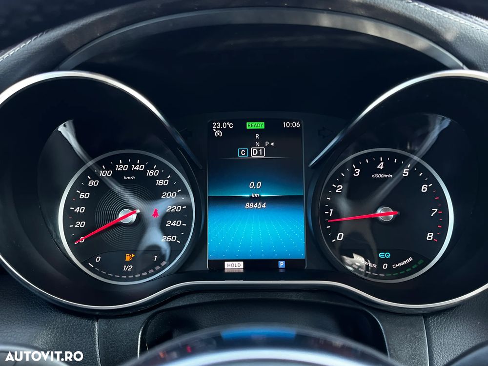 Mercedes-Benz GLC 300 4MATIC MHEV - 16