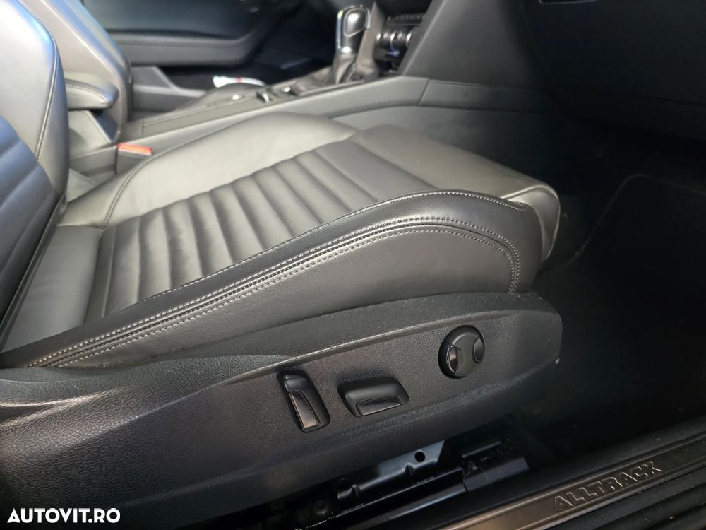 Volkswagen Passat Alltrack 2.0 biTDI 4Mot DSG - 12