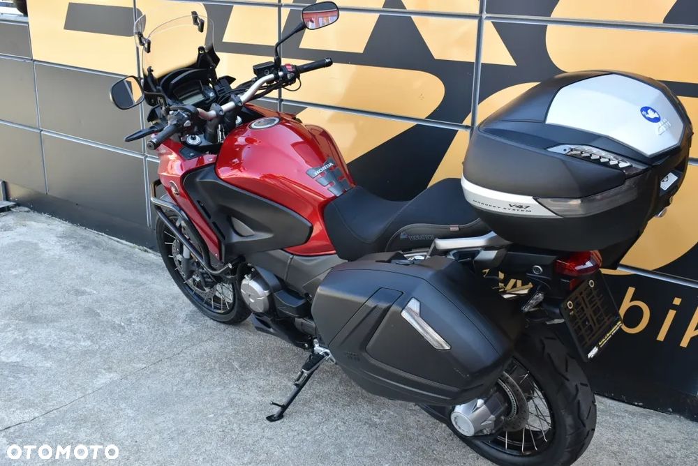 Honda VFR - 9